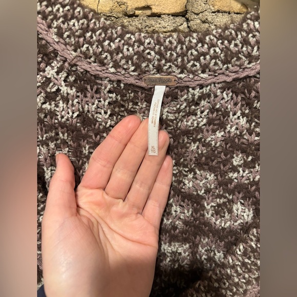 new Free People little animal v neck pullover sweater in grey antler leopard - Picture 6 of 8